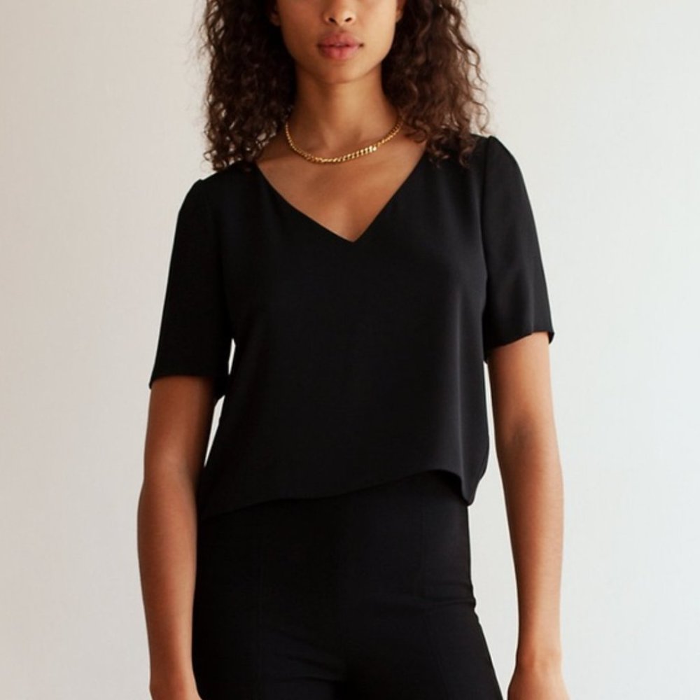Aritzia Babaton Murphy Black V-Neck Short Sleeve Blouse XS